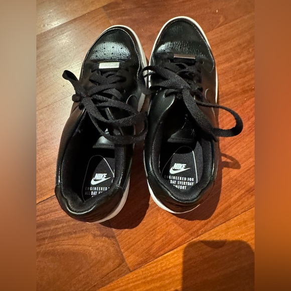 Like new leather Nike Air - Picture 2 of 6